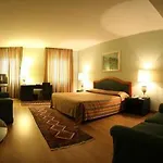 Intra Hotel إنترا