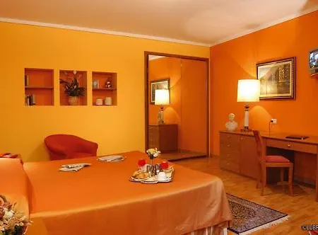 Hotel Intra Hotel 3*