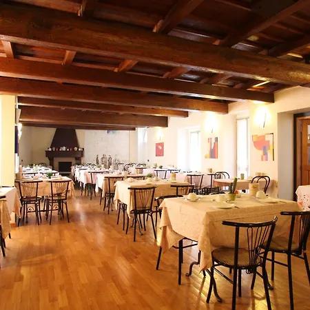 Hotel Intra Hotel 3*