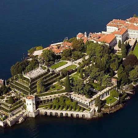 Intra Hotel Отель Интра