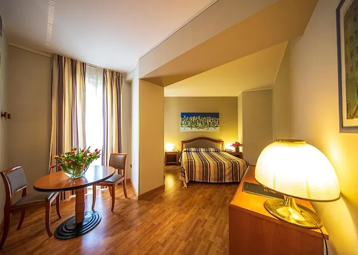 Intra Hotel إنترا