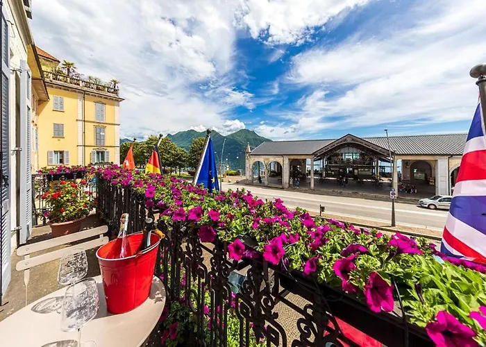 Intra Hotel 3* Intra