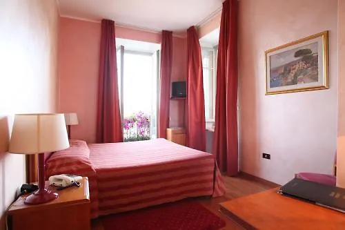 Intra Hotel إنترا