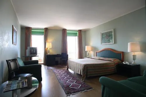 فندق Intra Hotel إنترا