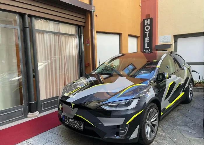 Intra Hotel إنترا